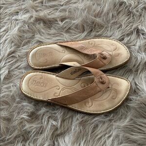 Born sandals TWO pack